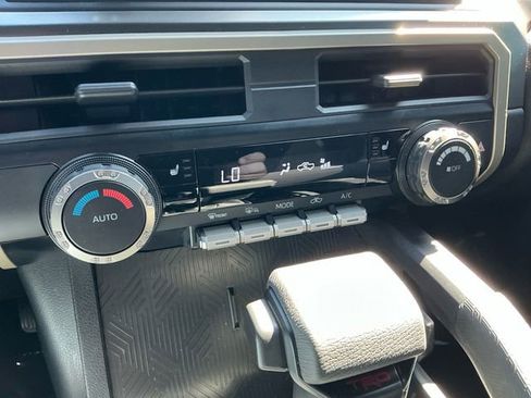 Used 2025 Toyota Tacoma TRD Off-Road AWD/4WD image 22