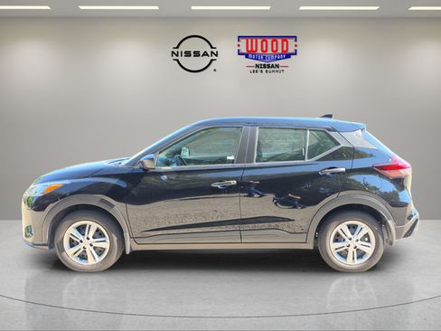 Certified 2025 Nissan Kicks Play S FWD image 5