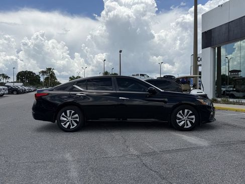 Used 2020 Nissan Altima 2.5 S FWD image 4