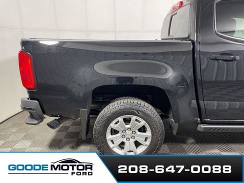 Used 2022 Chevrolet Colorado LT w/ LT Convenience Package AWD/4WD image 8