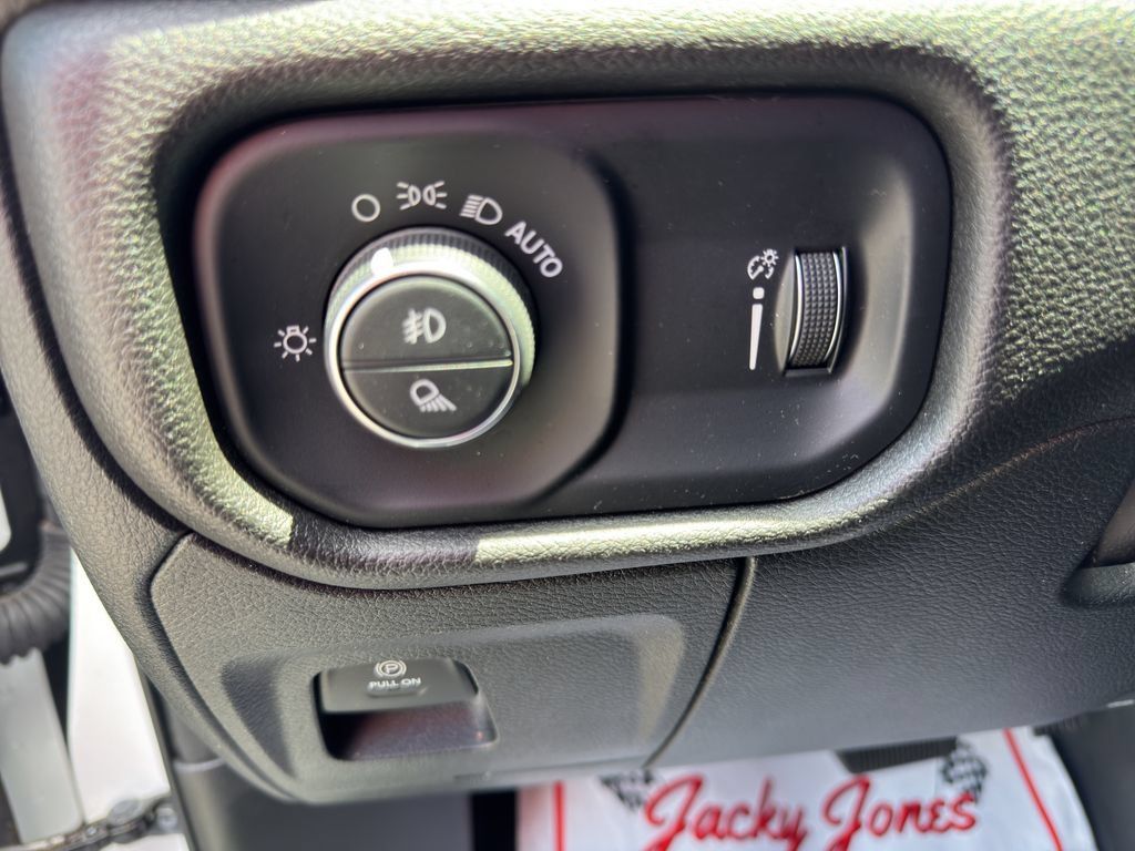 Used 2025 RAM 1500 Big Horn RWD image 23