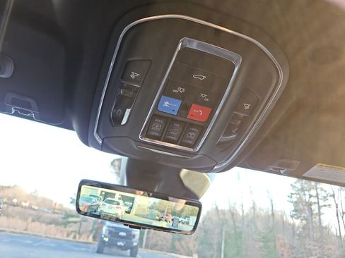 New 2025 Jeep Grand Cherokee Limited w/ Luxury Tech Group II image 30