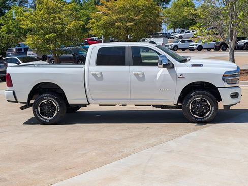 Used 2026 RAM 2500 Laramie AWD/4WD image 6