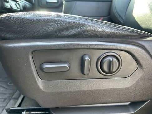 Used 2022 GMC Sierra 3500 Denali w/ Denali Ultimate Package image 21