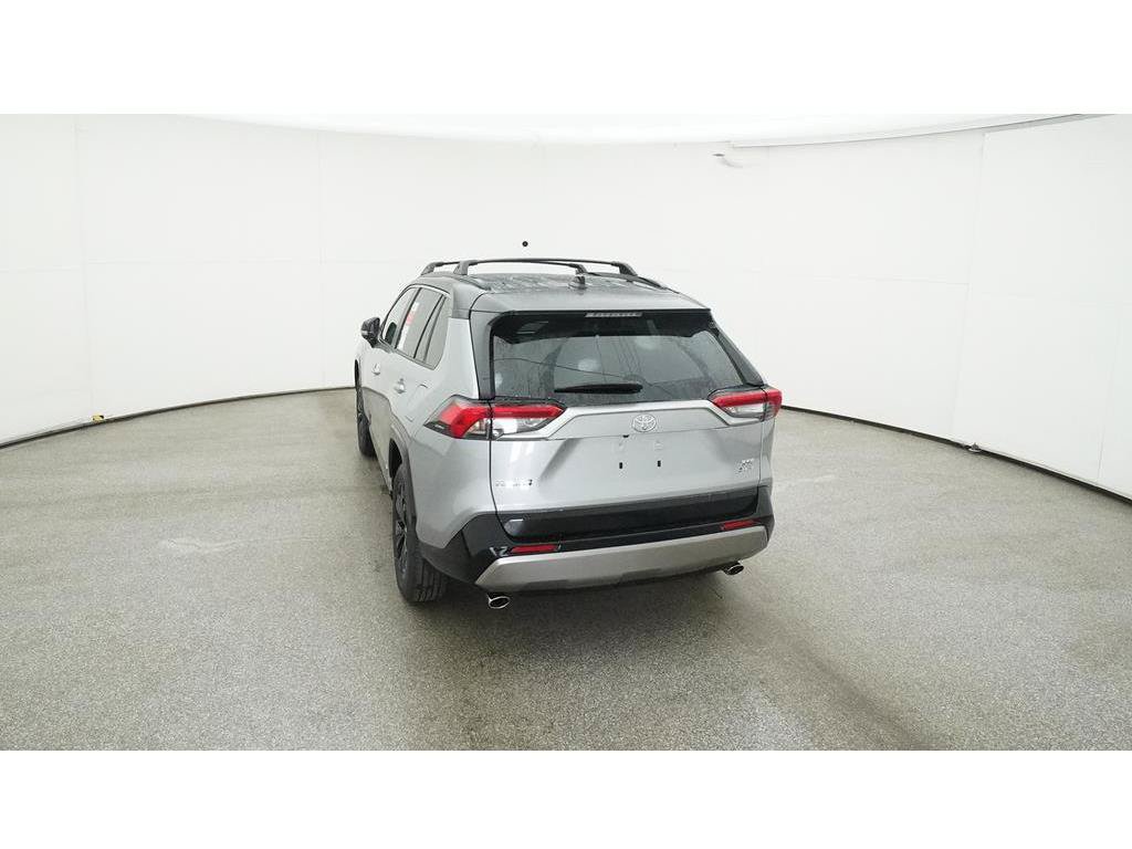 Used 2025 Toyota RAV4 XSE AWD/4WD image 8