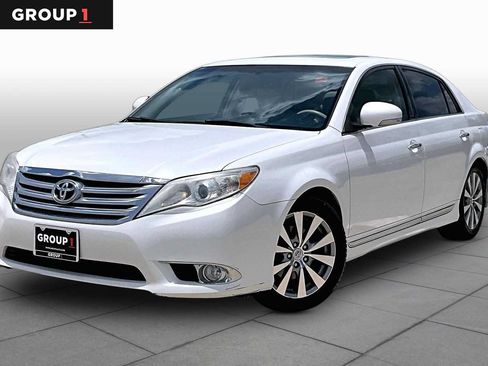 Used 2012 Toyota Avalon Limited FWD image 1