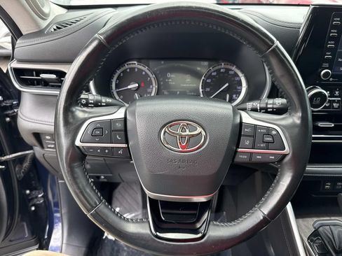Used 2022 Toyota Highlander Limited FWD image 44