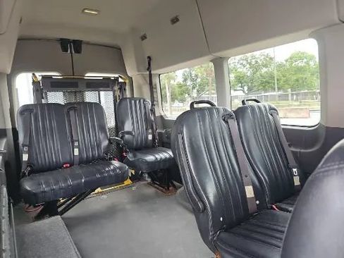 Used 2020 Ford Transit 350 XLT RWD image 11