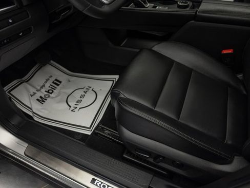 Used 2023 Nissan Rogue SL w/ SL Premium Package image 21