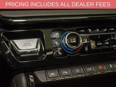 Used 2024 GMC Sierra 1500 AT4 w/ Technology Package AWD/4WD image 20
