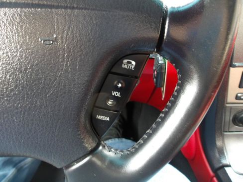 Used 2004 Ford Thunderbird RWD image 13