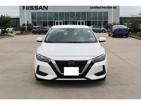 Used 2022 Nissan Sentra SV FWD image 8
