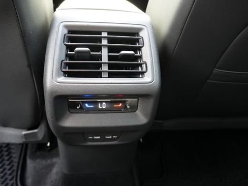 Used 2025 Volkswagen Tiguan SEL R-Line AWD/4WD image 19