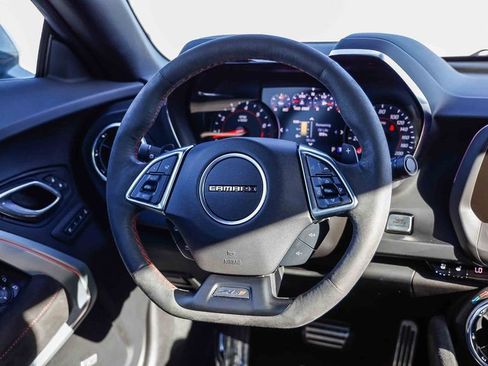 Used 2022 Chevrolet Camaro ZL1 image 18