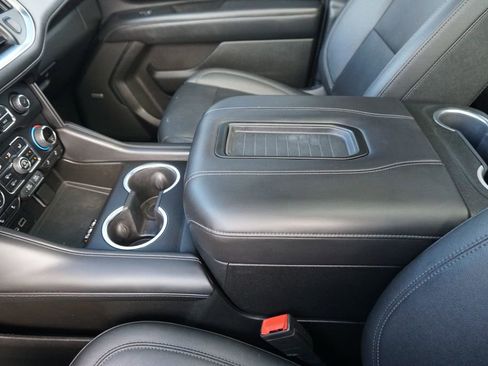 Used 2022 Chevrolet Tahoe Z71 w/ Z71 Off-Road Package image 35