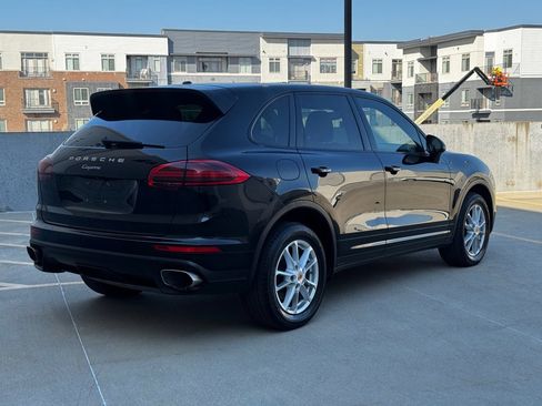 Used 2016 Porsche Cayenne w/ Premium Package image 3