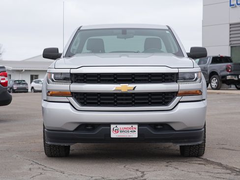 Used 2017 Chevrolet Silverado 1500 Custom image 9