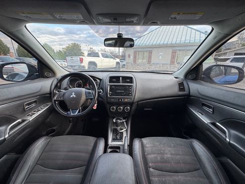 Used 2018 Mitsubishi Outlander Sport SE AWD/4WD image 11