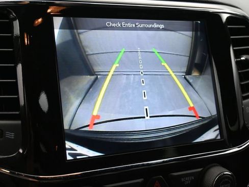 Used 2019 Jeep Grand Cherokee Altitude RWD image 9