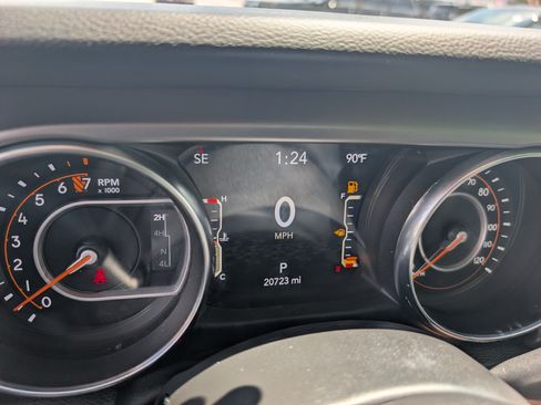 Used 2023 Jeep Gladiator Sport AWD/4WD image 29