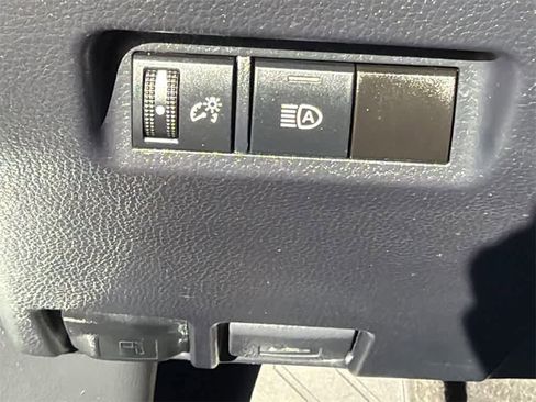 Used 2023 Toyota RAV4 XLE image 32