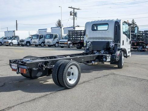 New 2025 Chevrolet Low Cab Forward image 3