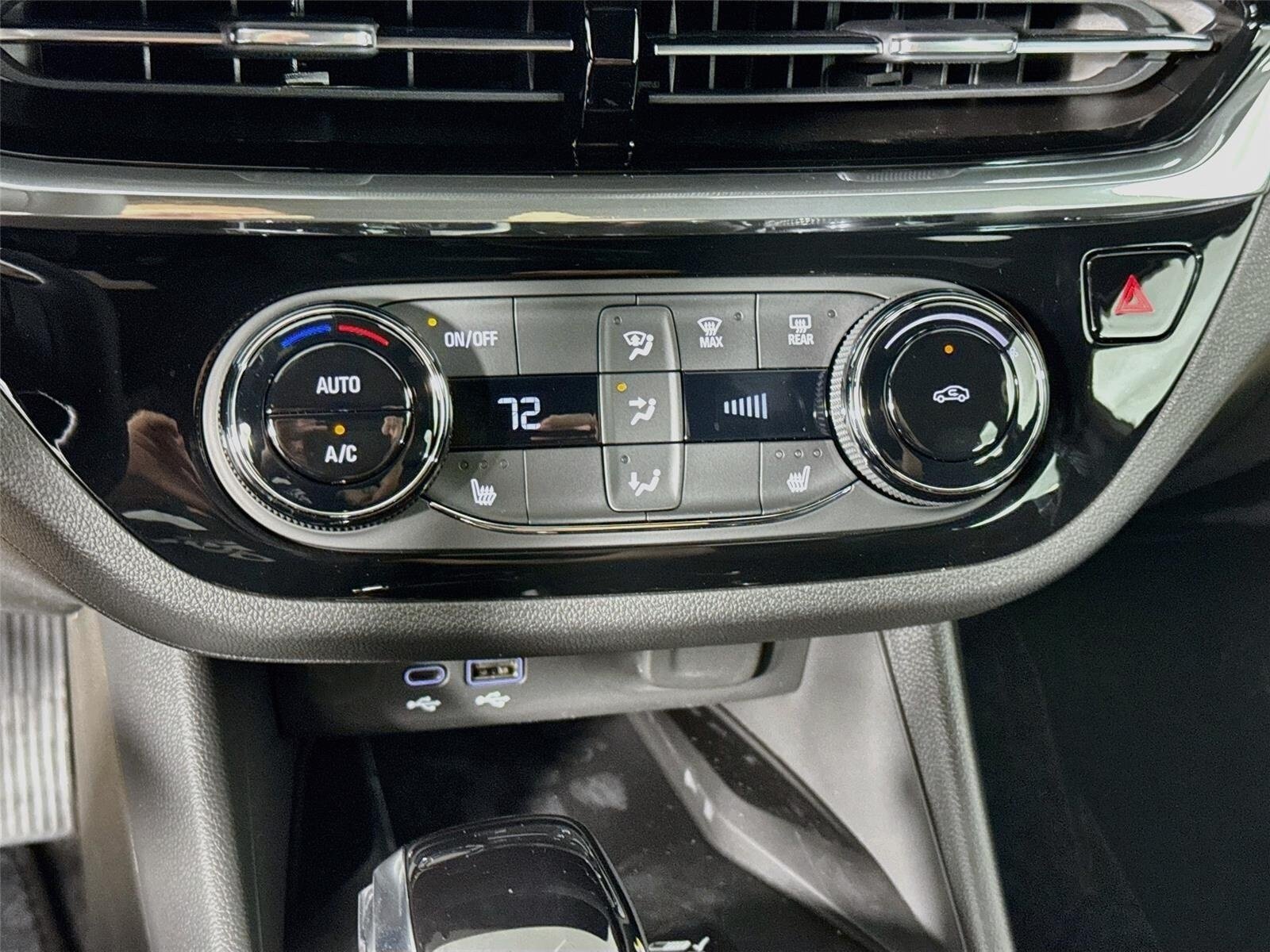 New 2026 Buick Envista Sport Touring w/ Convenience I Package FWD image 17