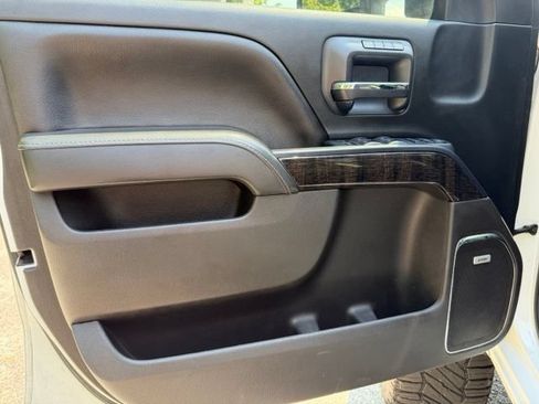 Used 2016 GMC Sierra 2500 Denali w/ Duramax Plus Package AWD/4WD image 13