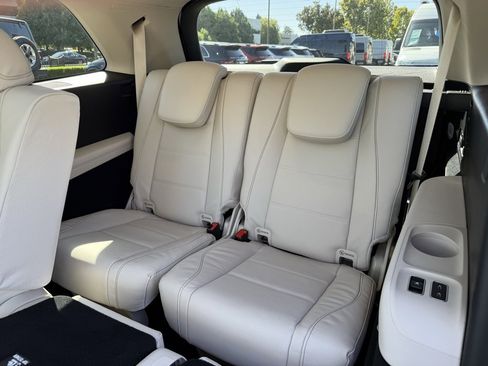 New 2026 Mercedes-Benz GLS 450 4MATIC image 14