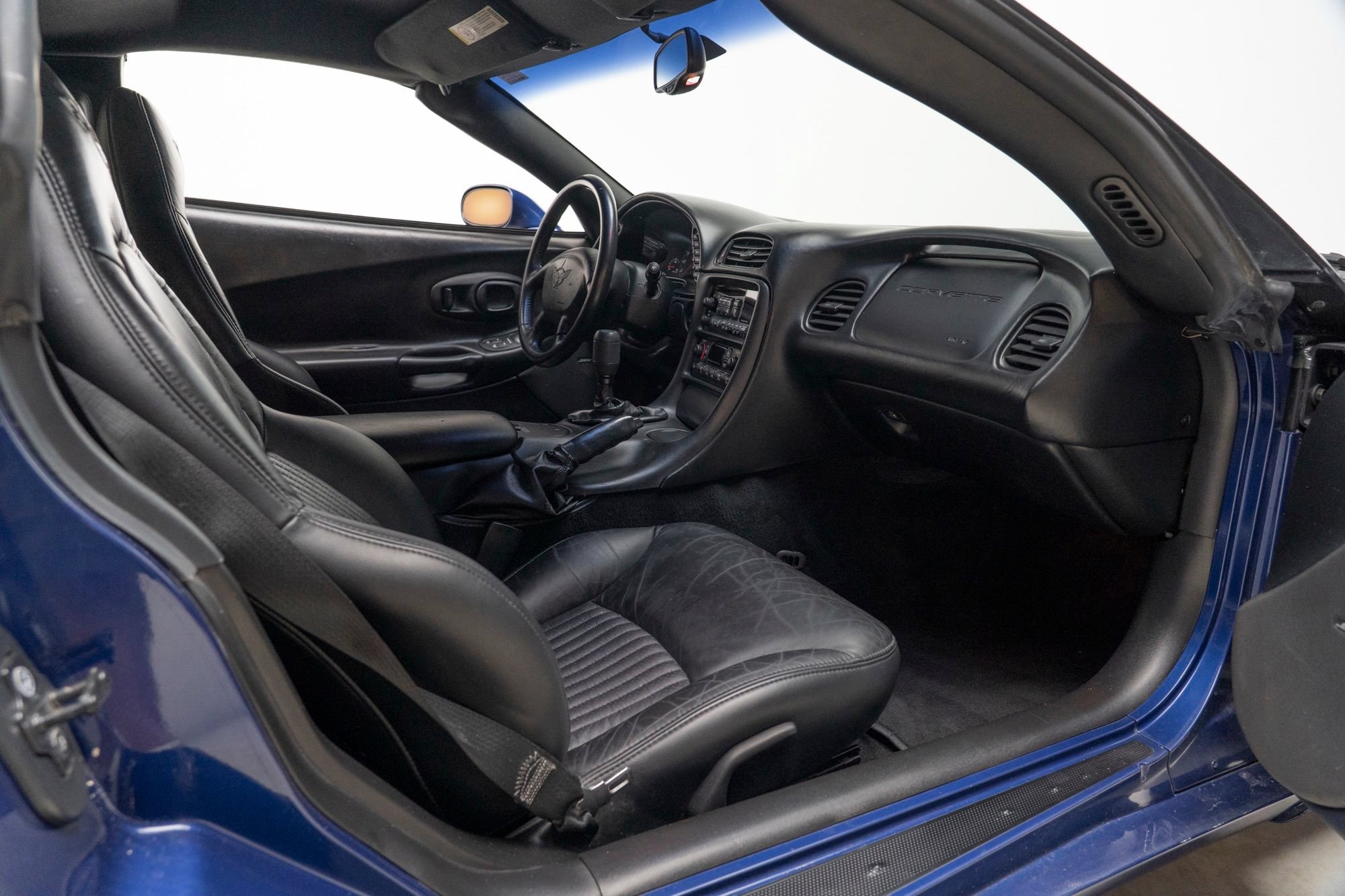 Used 2004 Chevrolet Corvette Z06 w/ Z06 Preferred Equipment Group RWD image 55
