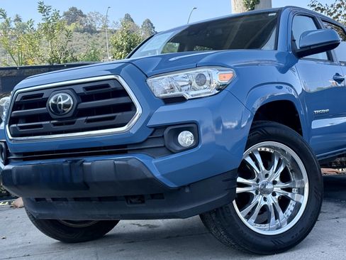 Used 2019 Toyota Tacoma SR5 RWD image 9