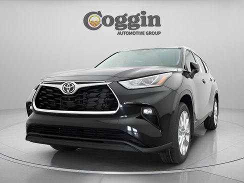 New 2026 Toyota Highlander Limited AWD/4WD image 32