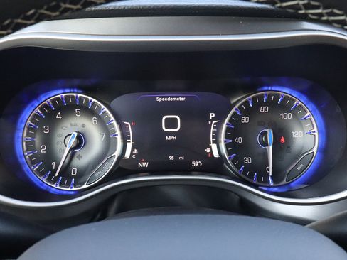 New 2026 Chrysler Pacifica Select image 35