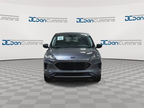 Used 2022 Ford Escape SE image 3