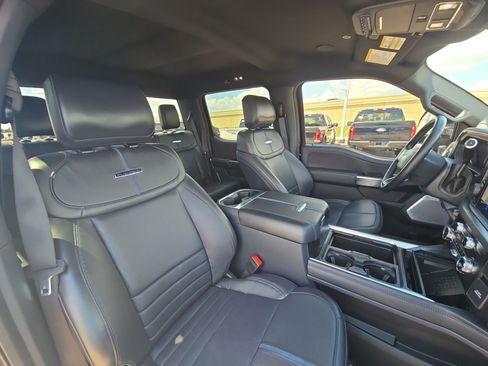 Used 2025 Ford F250 Platinum w/ FX4 Off-Road Package AWD/4WD image 59