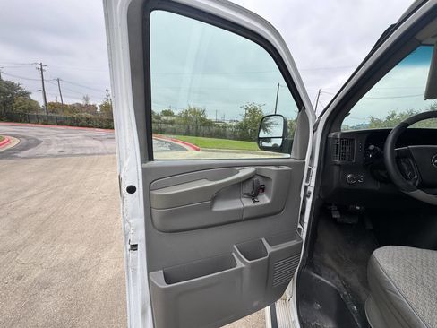 Used 2013 Chevrolet Express 3500 LT w/ LT Preferred Equipment Group image 21