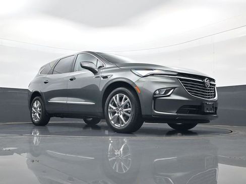 Used 2023 Buick Enclave Essence w/ Experience Buick Package AWD/4WD image 24