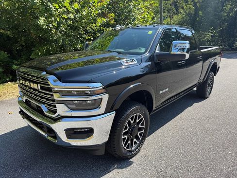 Used 2026 RAM 2500 Limited AWD/4WD image 2