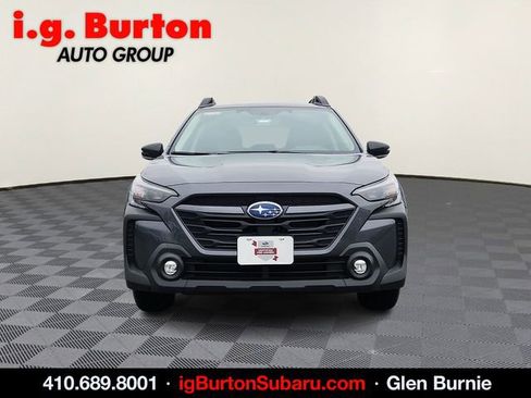 Used 2025 Subaru Outback Premium image 2