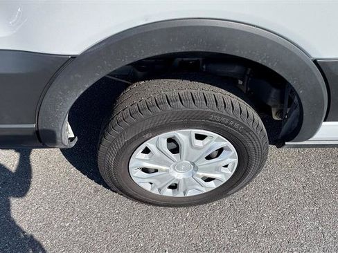 Used 2023 Ford E-Transit Medium Roof RWD image 22