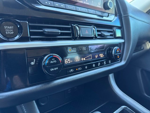 Used 2025 Nissan Pathfinder SV w/ Black Appearance Package FWD image 5
