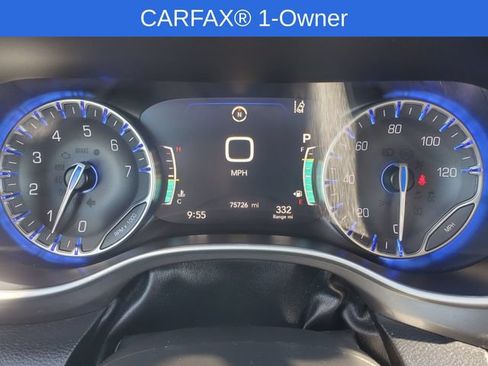 Used 2024 Chrysler Pacifica Touring-L FWD image 15