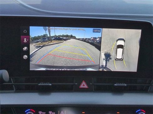 Used 2023 Kia Sportage SX image 21