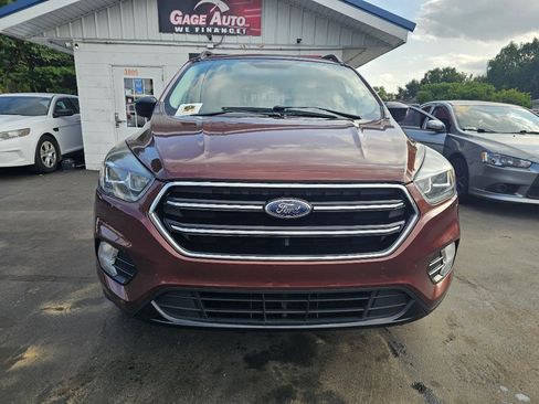 Used 2018 Ford Escape SEL w/ SEL Sport Appearance Package FWD image 3