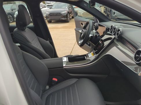 Used 2025 Mercedes-Benz GLC 43 AMG 4MATIC image 54