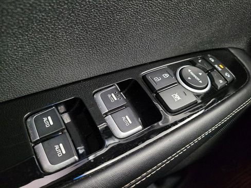 Used 2019 Kia Sorento SX image 27