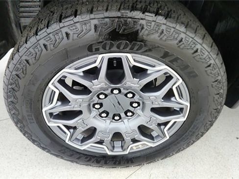 Used 2024 GMC Hummer EV 3X w/ LPO, Illumination Package image 56