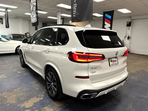 Used 2022 BMW X5 xDrive40i w/ M Sport Package image 8