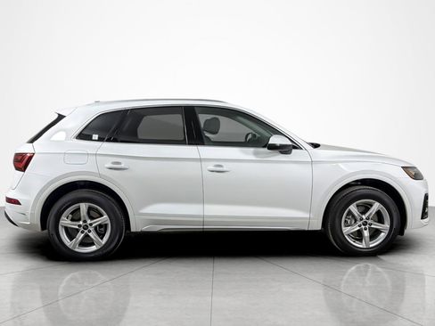 Used 2023 Audi Q5 2.0T Premium w/ Convenience Package image 6