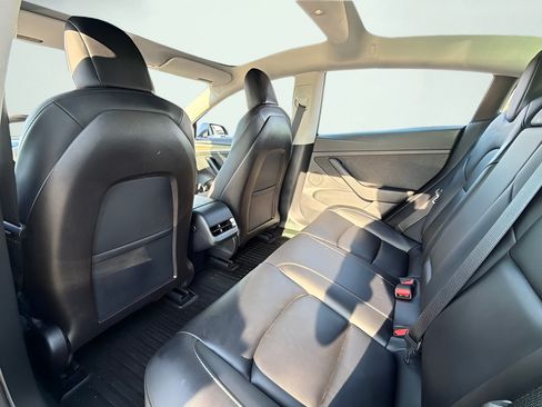 Used 2021 Tesla Model 3 Standard Range Plus RWD image 18